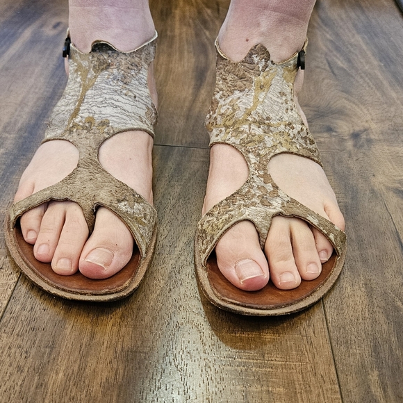 Cydwoq hand-made ladies sandals 39 - Picture 7 of 10